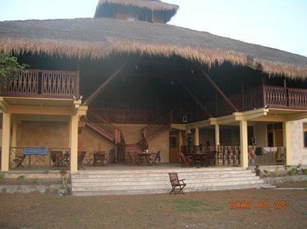 Supersuck Hotel Maluk Exterior foto